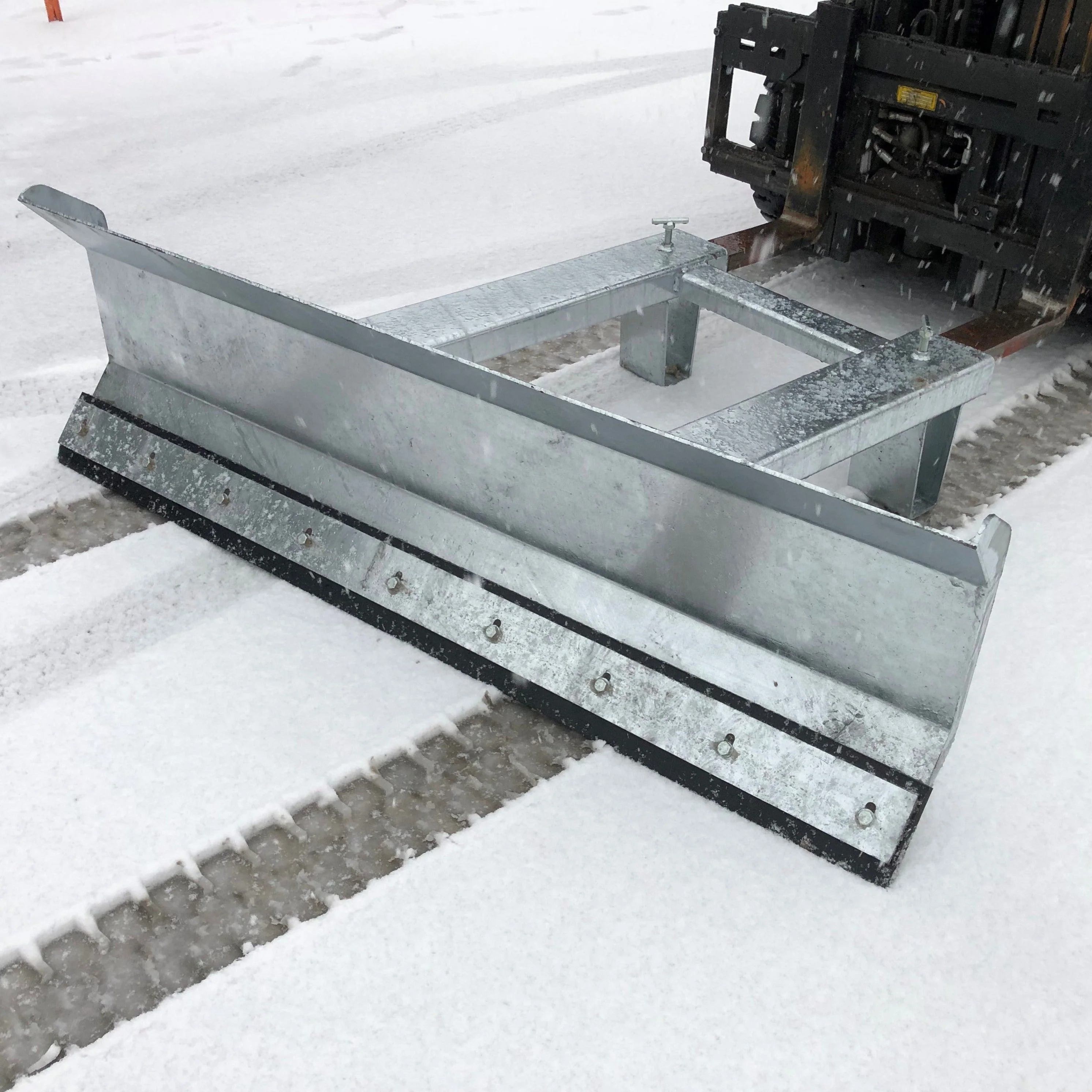 Adjustable Blade Snow Plough - Image 2
